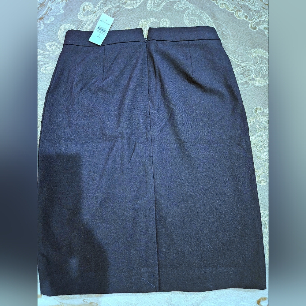 Ann Taylor deep sky navy Seamed Pencil Skirt- size 2 petite BRAND NEW NEVER WORN - Picture 2 of 8